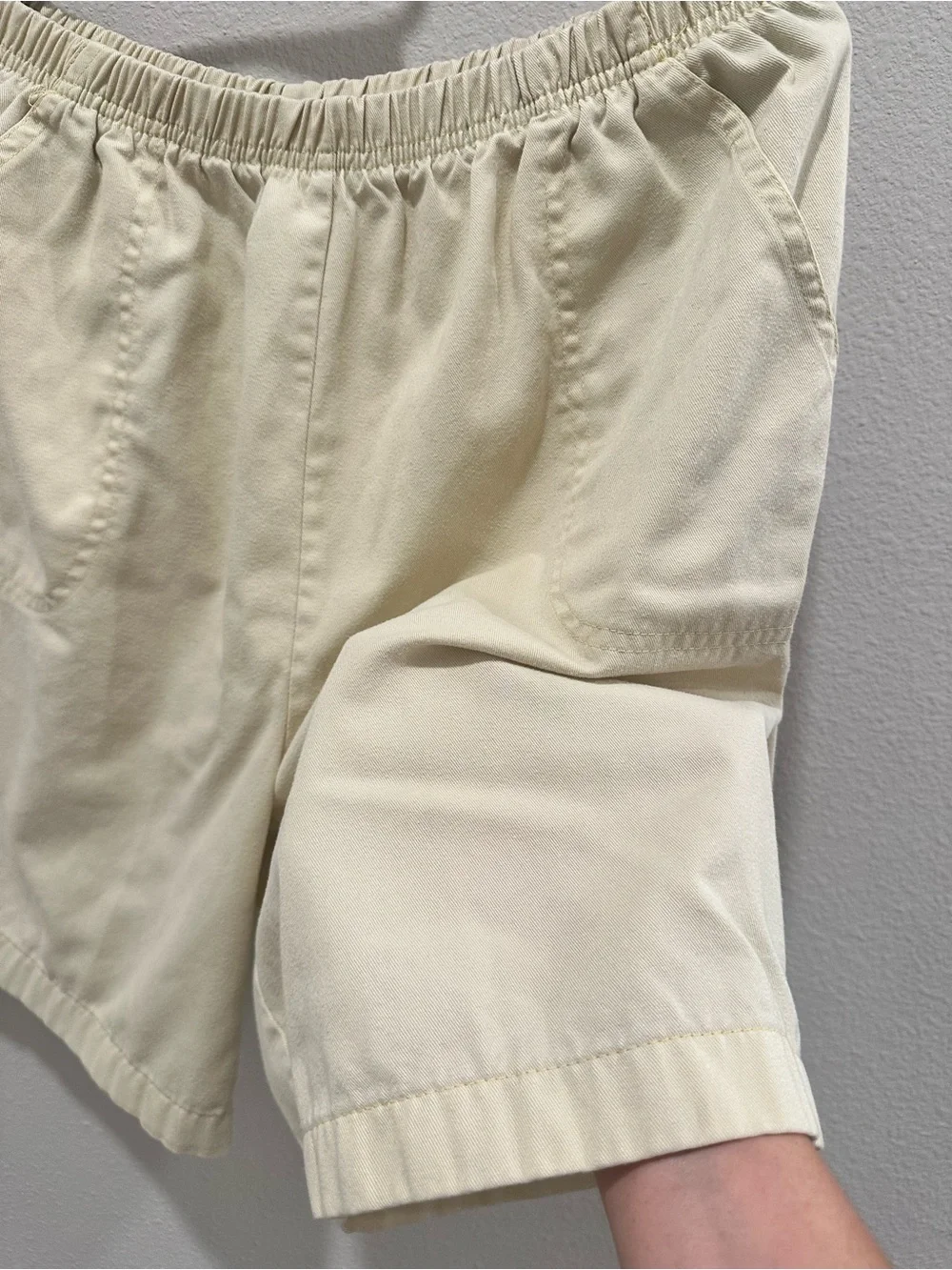 Women’s Light Yellow Shorts Size 14 Elastic Waist Cotton Blend
